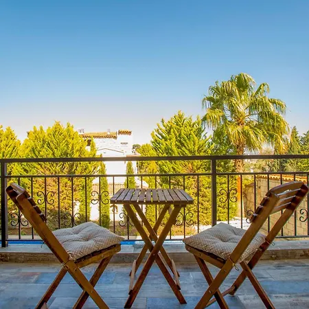 Mila Alacati Hotel *